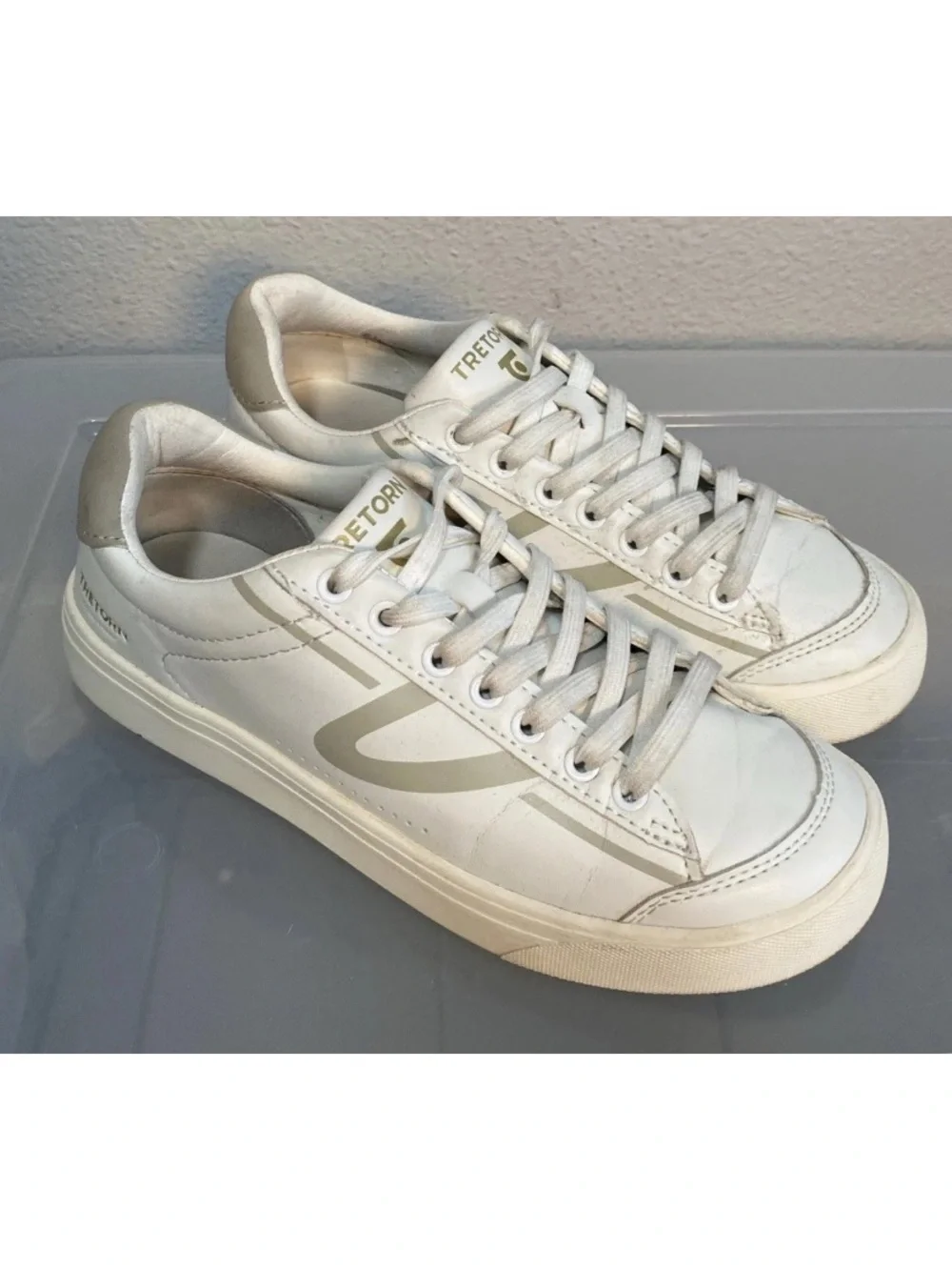 Tretorn “Serve” Women’s Memory Foam Footbed Sneaker 7 White Preowned Shoe